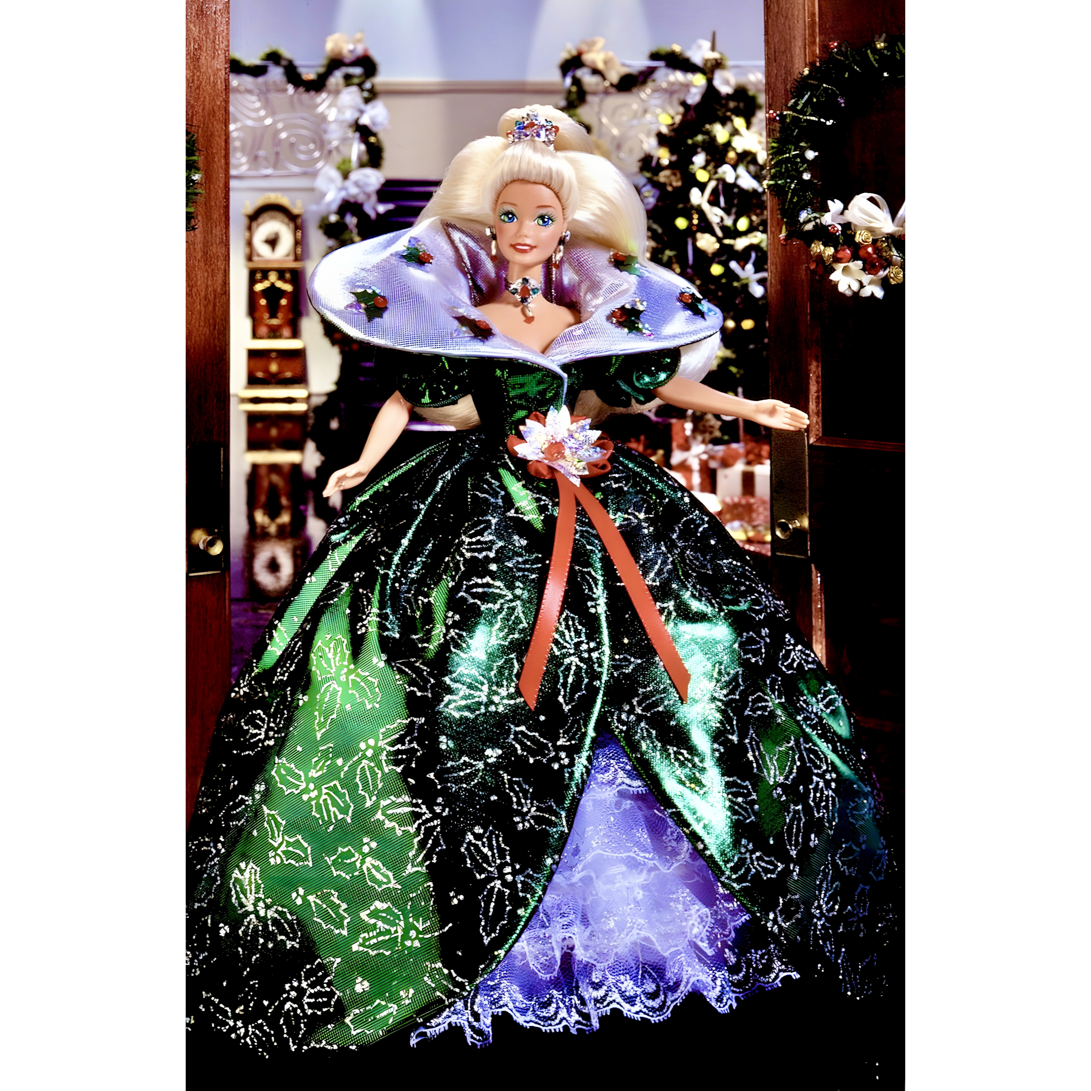 Happy Holidays Special Edition Barbie #14123 | 1995 Mattel