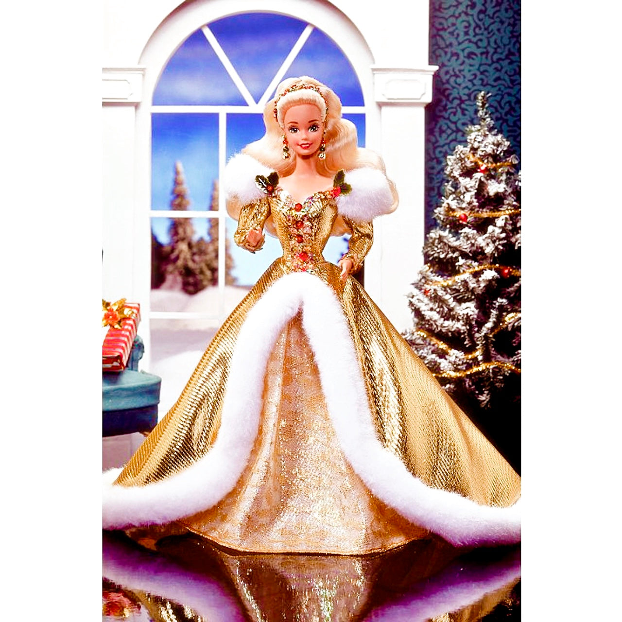 Happy Holidays Special Edition Barbie #12155 | 1994 Mattel