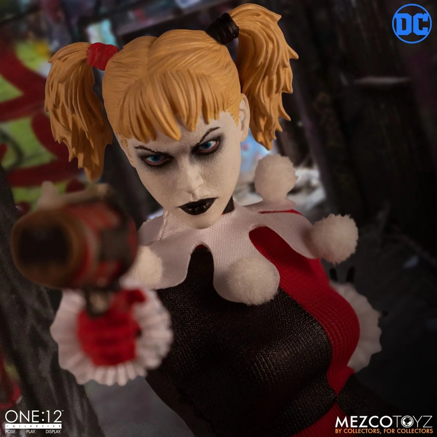 ONE:12 COLLECTIVE | Harley Quinn | Deluxe Edition-11